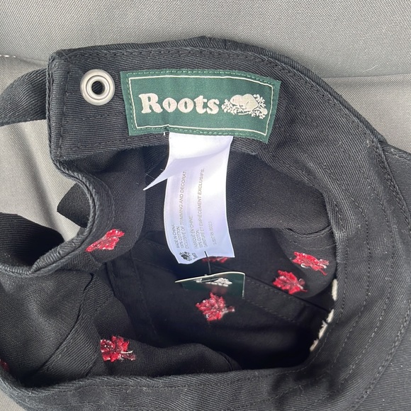 Roots Canadian Baseball hat - Picture 3 of 4